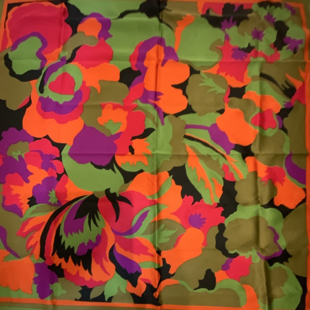 Unbranded Womens Square Scarf Multicolor Floral Print Red Border Green 34x34 - Picture 3 of 3